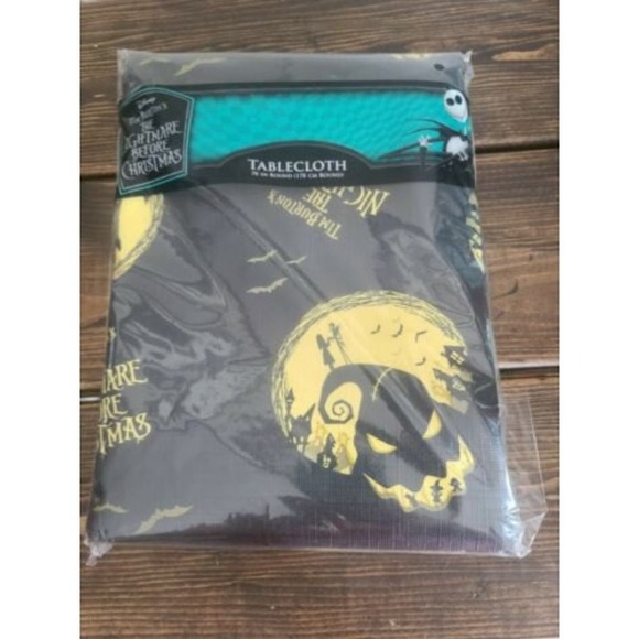 Vinyl Tablecloth The Nightmare Before Christmas 70” Round Jack Skellington New - Picture 1 of 4